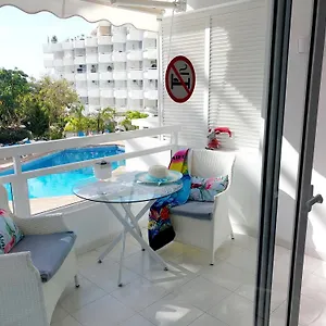 https://under-the-palm.tenerifehoteles.net